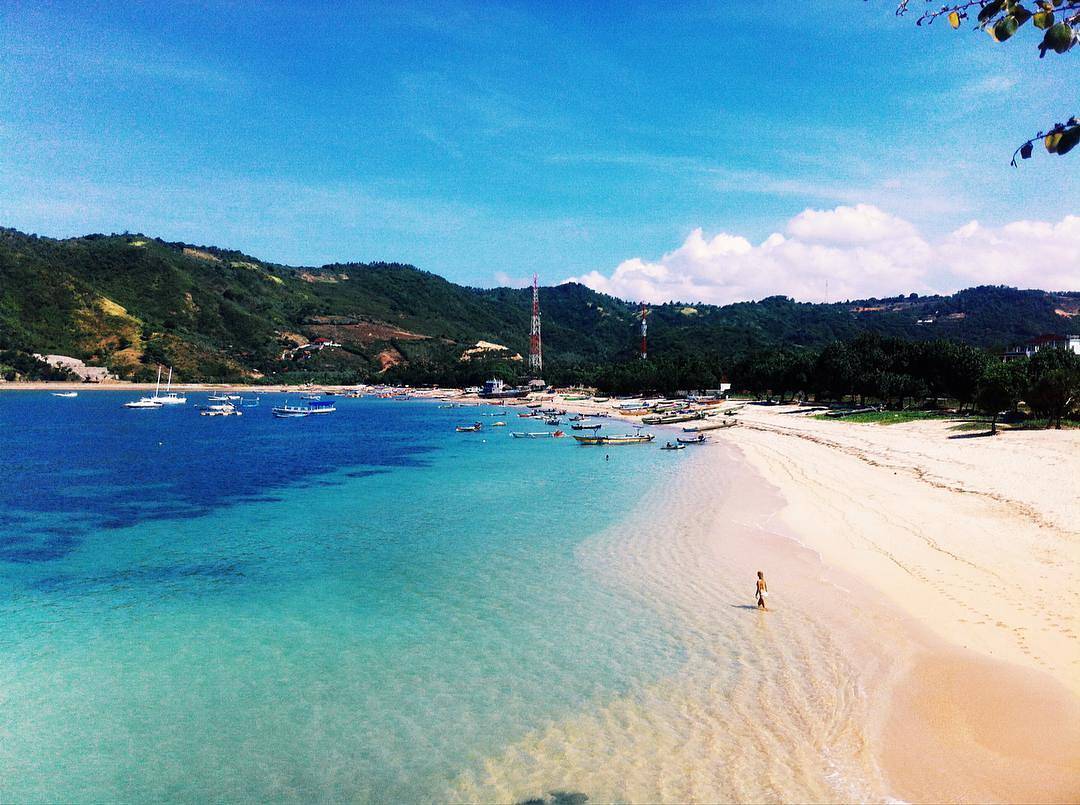 Relaxing on the unique pink sand