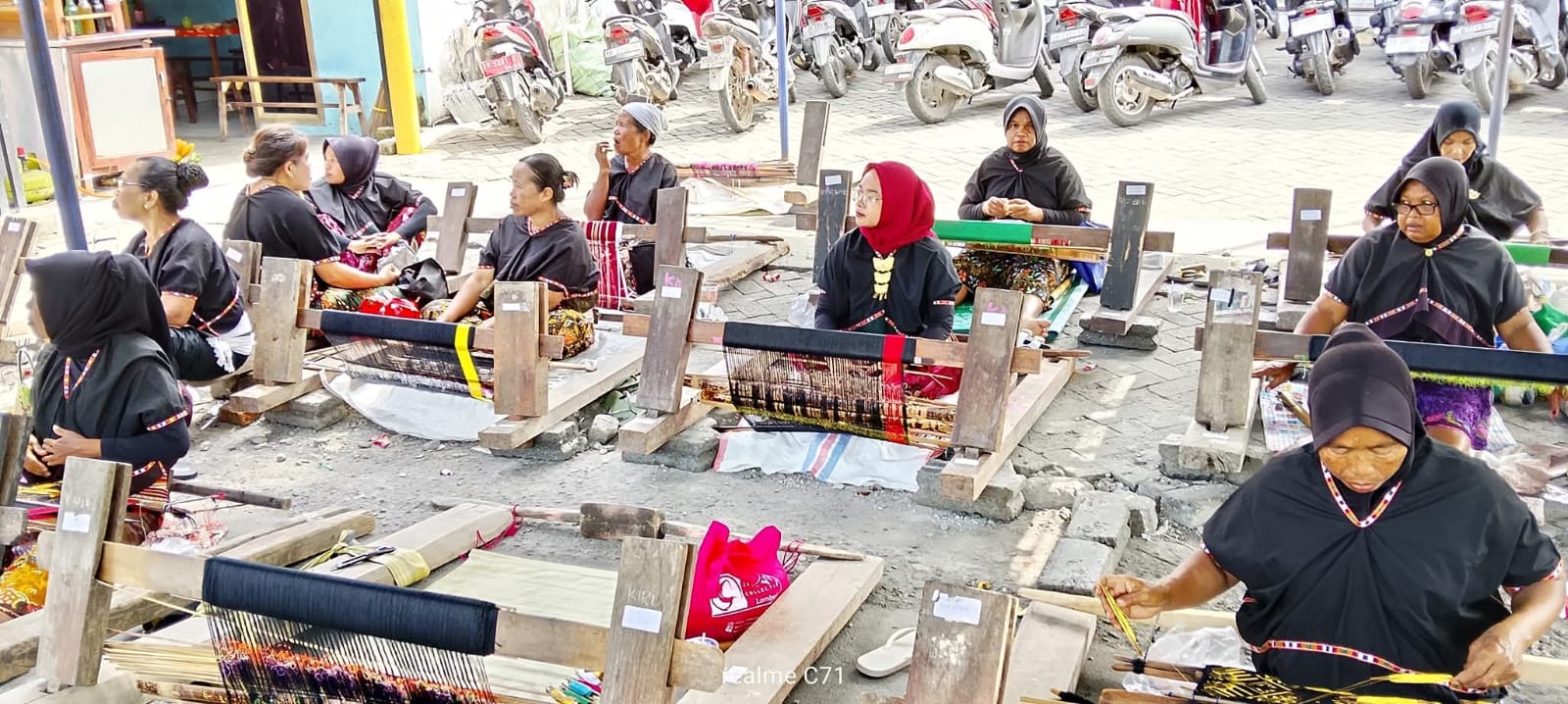 Snorkeling & Village Tour